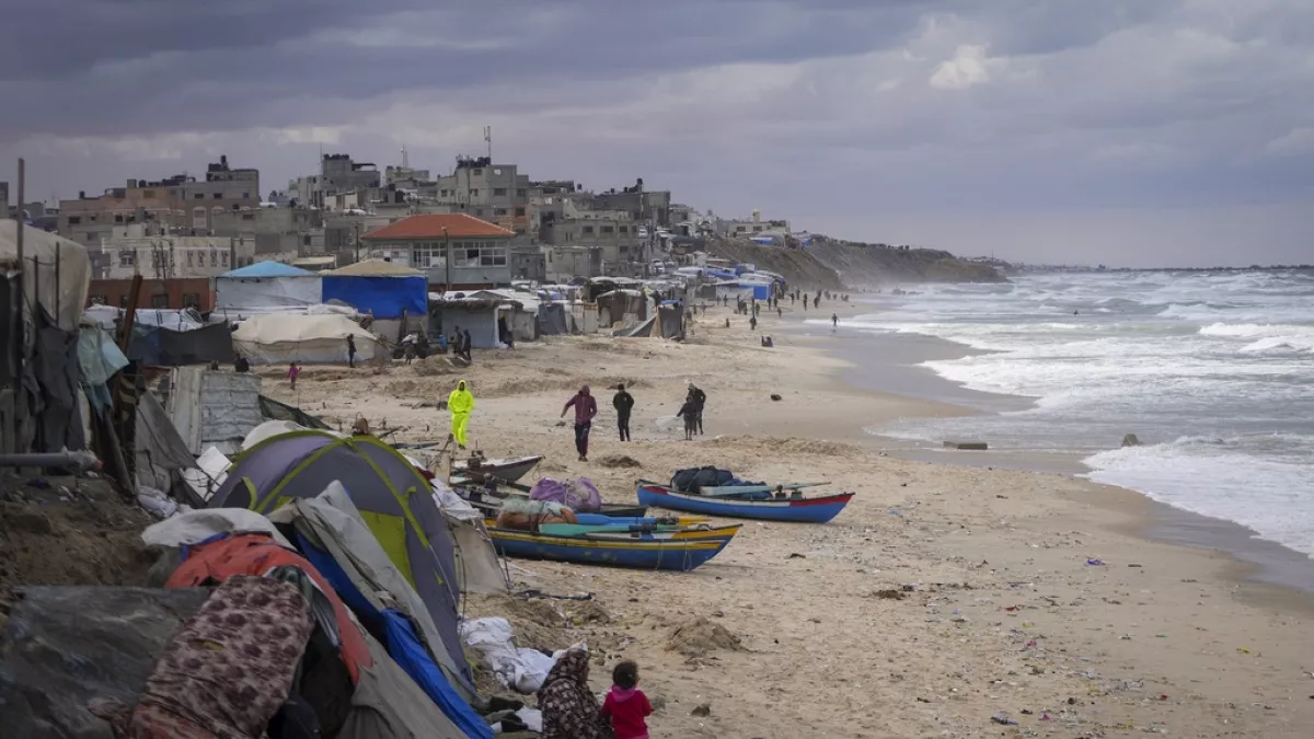 بالفیدیو ؛ الغزاويون بين الأمل والقلق.. كيف يرى الفلسطينيون وقف إطلاق النار في لبنان؟