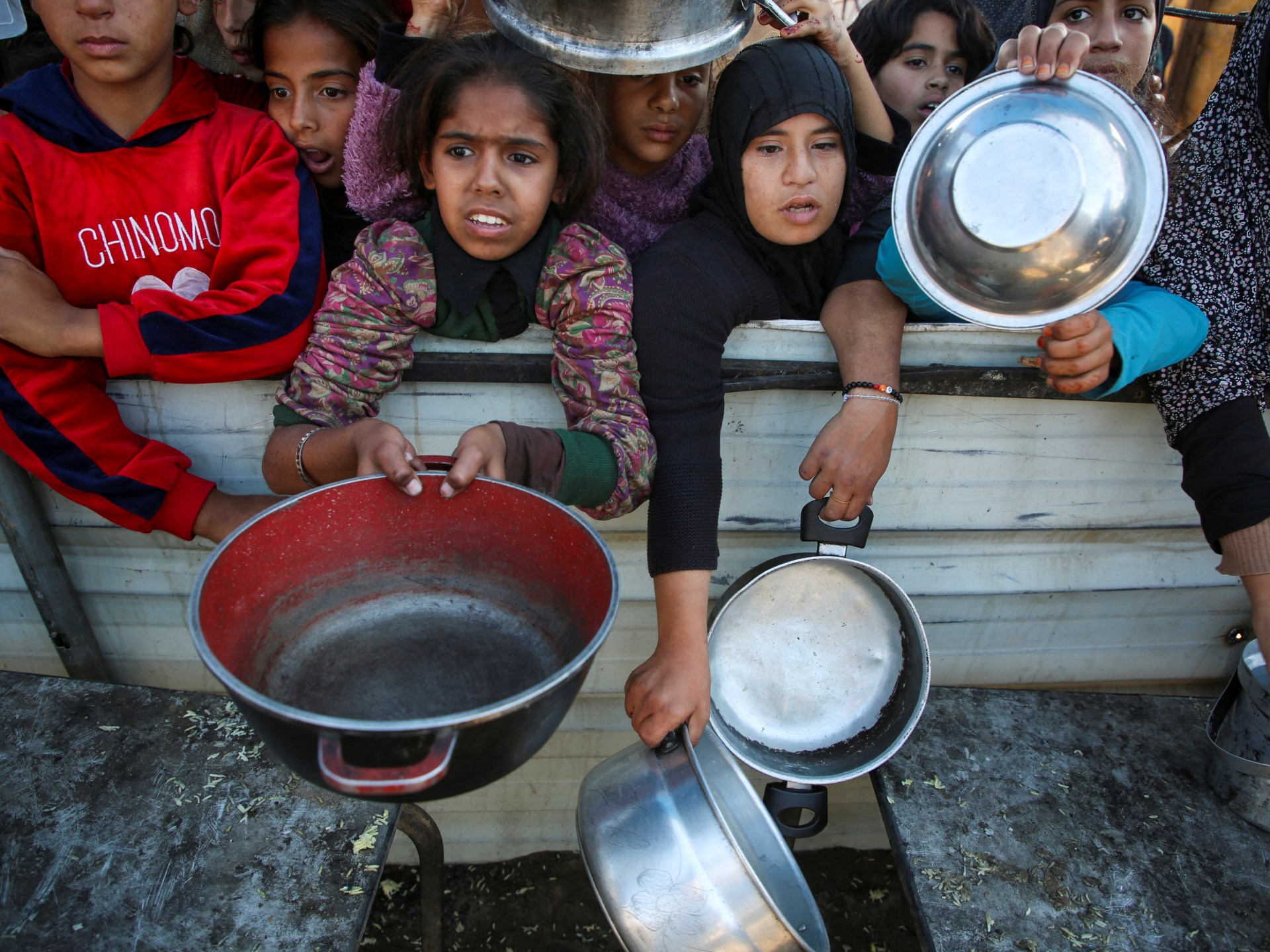 مقتل 42 فلسطينيا على الأقل في قصف إسرائيلي وسط غزة | أخبار الصراع الإسرائيلي الفلسطيني