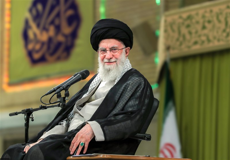 الإمام الخامنئی یهنئ بمناسبة ذکرى میلاد السید المسیح (ع)