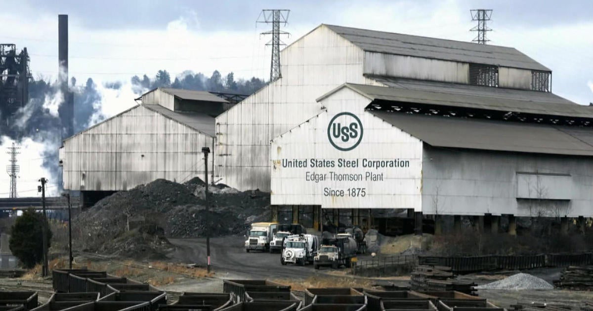 العمال منقسمون حول بيع شركة US Steel حيث أن مصير الصفقة غير واضح