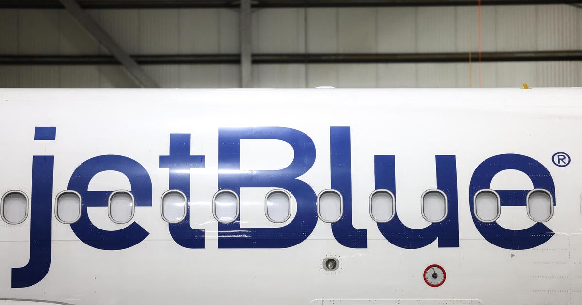 تم تغريم شركة JetBlue مبلغ 2 مليون دولار من قبل الفيدراليين بسبب "التأخير المزمن في الرحلات"