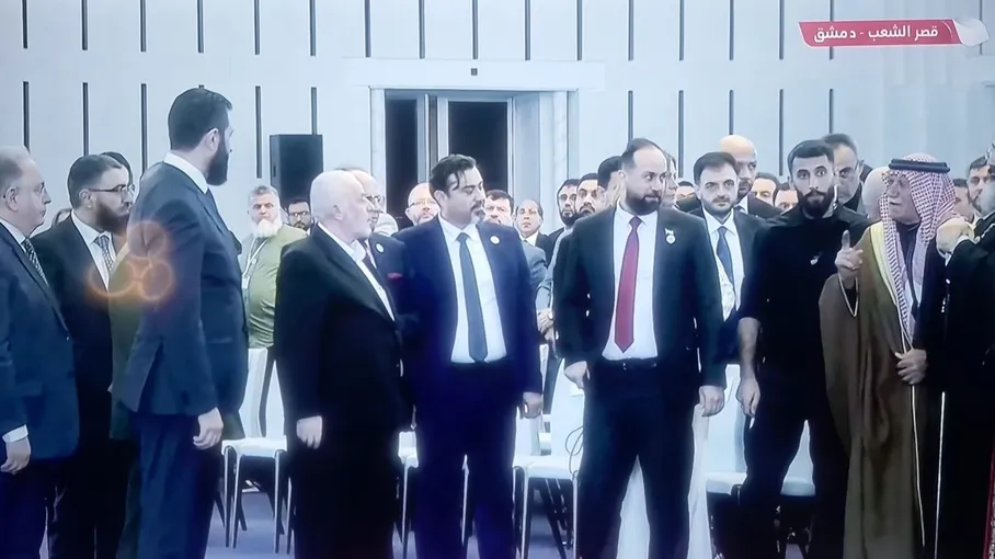 بالفیدیو ؛ من هو الشيخ الذي عاتب الشرع بسبب "التهميش"؟ مؤيد لنظام الأسد