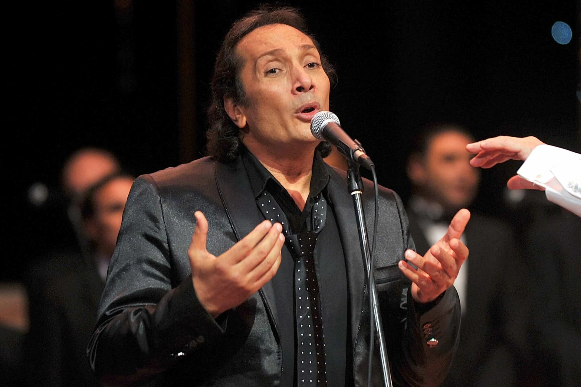 في أول رد على ابنته   علي الحجار   مليش في التريند