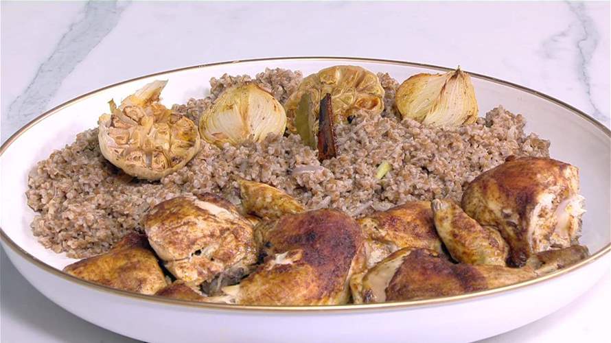 إليكم كيفية تحضير فرّوج محمّر مع البرغل على طريقة الشيف