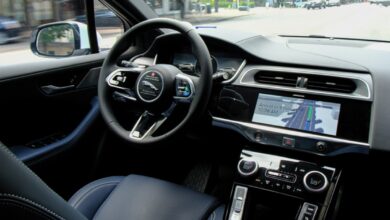 What the driverless car debate can teach us about AI