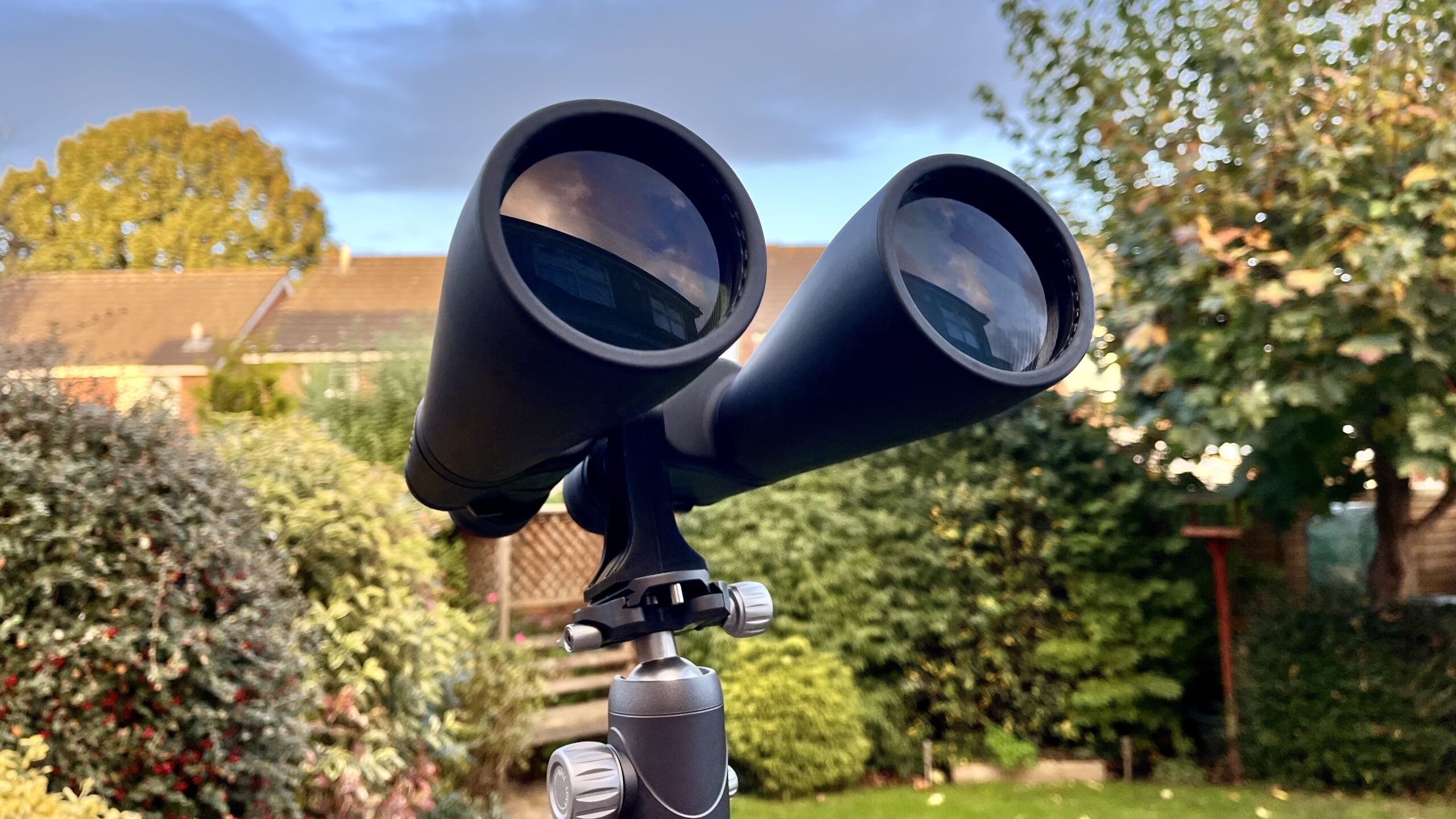 وفّر على أحد النجوم المفضلة لديك  Celestron SkyMaster 15  215 70 الآن