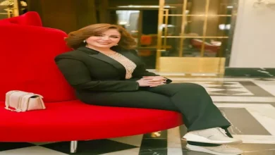 إلهام شاهين بإطلالة بيج أنيقة تخطف الأنظار عبر إنستجرام