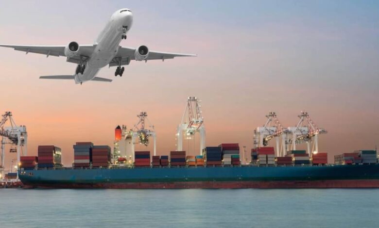 اختناقات النقل البحري تحيل شركات الشحن إلى الجو