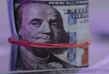 استطلاع: غالبية الأمريكيين يعارضون وضع توقيع ترامب على العملة الورقية