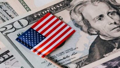 استطلاعات: الأمريكيون متشائمون تجاه الاقتصاد وقلقون من ارتفاع الأسعار ويُحملّون ترامب المسؤولية