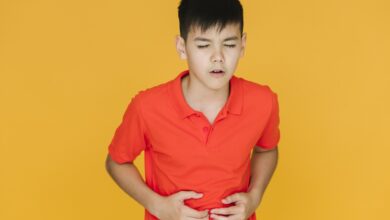 الإسهال الحاد عند الأطفال هل ينبغي علاجه بالمضادات الحيوية؟