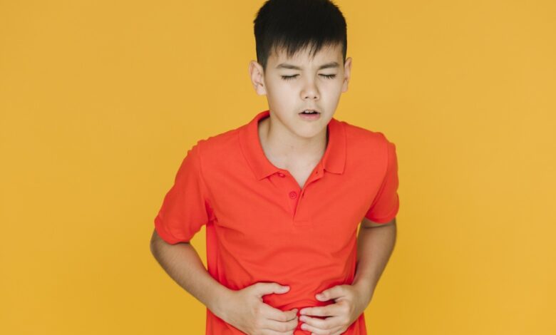 الإسهال الحاد عند الأطفال هل ينبغي علاجه بالمضادات الحيوية؟