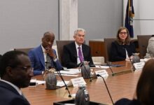 الاحتياطي الفيدرالي يتجه لتثبيت أسعار الفائدة وسط ضغوط التضخم وترقب مستقبل باول