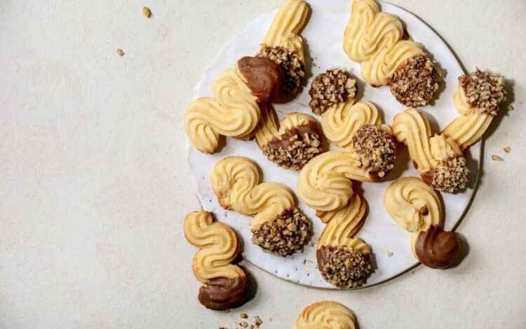 البيتيفور بالزبدة والمكسرات