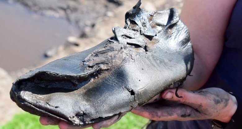 الروماني القديم ذو القدم الكبيرة؟ أحذية "كبيرة بشكل غير عادي" لغز علماء الآثار: ScienceAlert