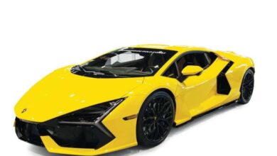 السيارات الفاخرة تصطدم بمطبّات الرسوم.. وقرار الشراء مؤجل