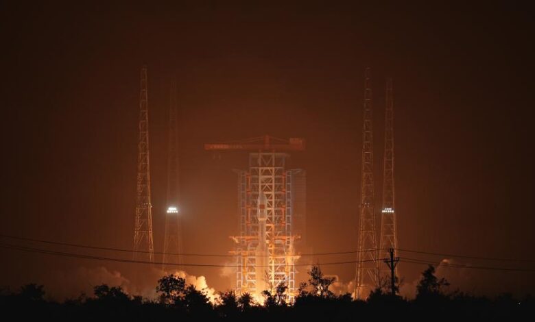 الصين تطلق مجموعة جديدة من الأقمار الصناعية للإنترنت