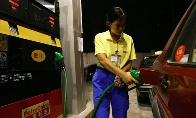 الصين تقرر رفع أسعار الوقود مجددا
