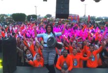 الطبلة جعلتها صانعة البهجة