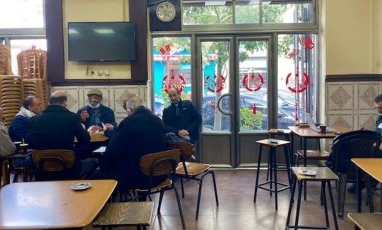 المقاهي الشعبية ملاذ للقاء والحوار - ريبورتاج ثقافي