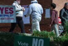 الناخبون في فيرجينيا يوافقون على خريطة الكونجرس الجديدة لصالح الديمقراطيين، ومشاريع شبكة سي بي إس الإخبارية