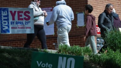 الناخبون في فيرجينيا يوافقون على خريطة الكونجرس الجديدة لصالح الديمقراطيين، ومشاريع شبكة سي بي إس الإخبارية