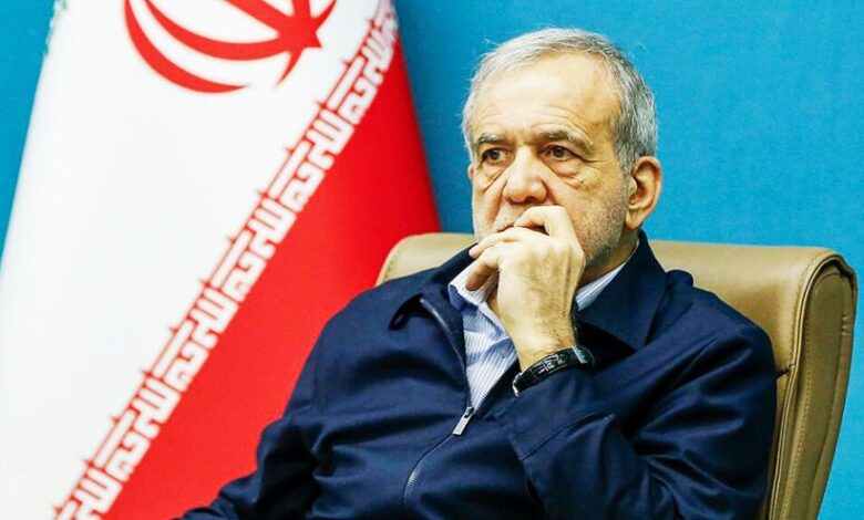 بزشكيان: ما معنى التهديد بإعادة أمة للعصر الحجري غير جريمة حرب واسعة النطاق؟