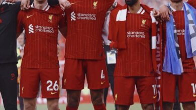 بكلمات مؤثرة.. قائد ليفربول يوجه رسالة الوداع إلى صلاح وروبرتسون (صورة)