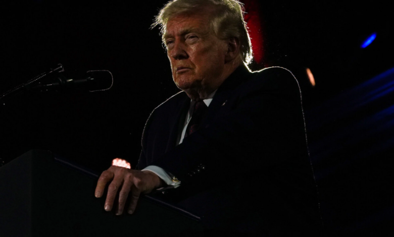 بوليتيكو: ترامب سيتنازل أكثر لإنهاء الحرب مع إيران