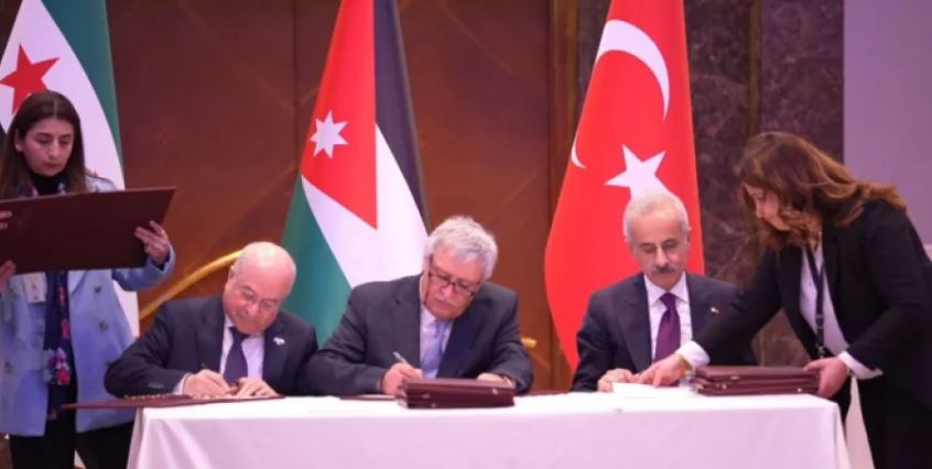 عاجل | تركيا تطلق بديلاً لهرمز: ممرّ تجارة عبر سوريا والأردن - صورة مميزة صورة مميزة: عاجل | تركيا تطلق بديلاً لهرمز: ممرّ تجارة عبر سوريا والأردن