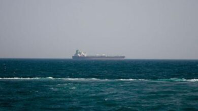 تقارير عن استيلاء البحرية الأمريكية على نفط إيراني بقيمة 380 مليون دولار، والجيش الإسرائيلي يعلن مقتل أحد جنوده في لبنان