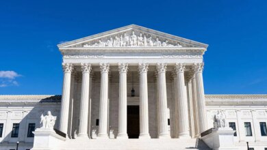 تنظر المحكمة العليا في قضية الحرية الدينية بشأن برنامج كولورادو العالمي لمرحلة ما قبل المدرسة