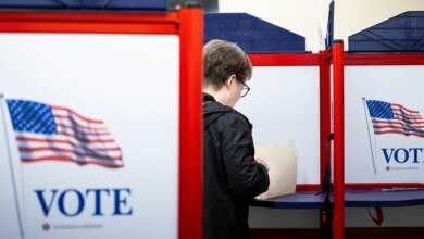 تنقل فرجينيا حروب إعادة تقسيم الدوائر إلى الناخبين بينما يسعى الديمقراطيون للحصول على خريطة للكونغرس بنسبة 10-1