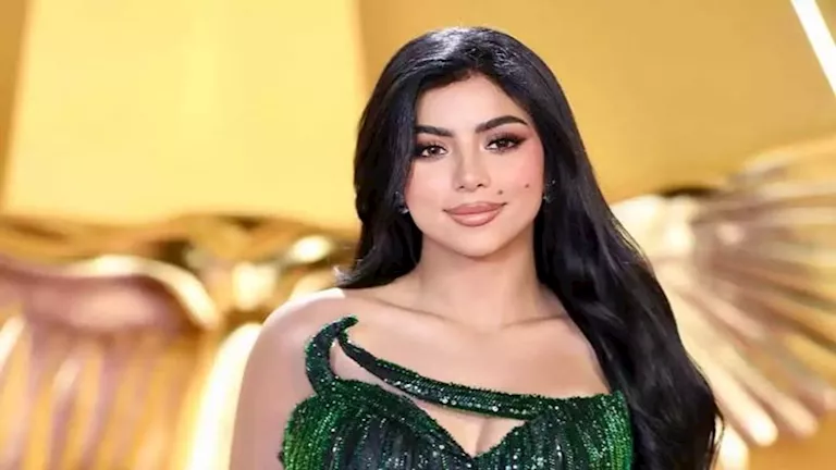 "توب وبنطلون جينز".. هكذا ظهرت كارولين عزمي في أحدث إطلالتها