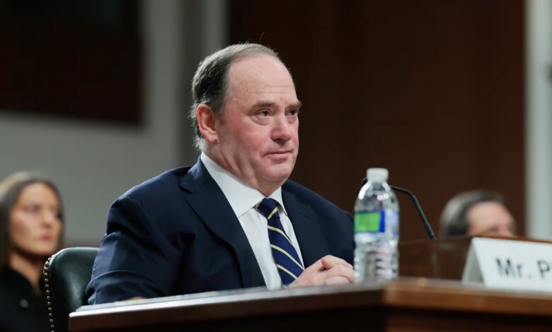 جون فيلان يخرج من منصب وزير البحرية في أحدث رحيل رفيع المستوى لإدارة ترامب