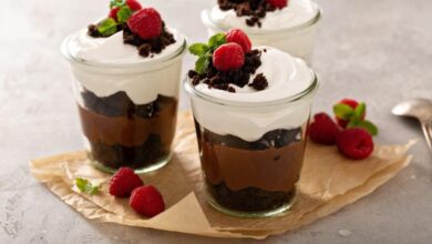 حلى كاسات شوكولاتة بالقشطة