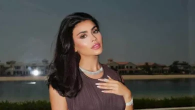 خطفت الأنظار.. يمنى خوري تتألق بفستان أبيض قصير