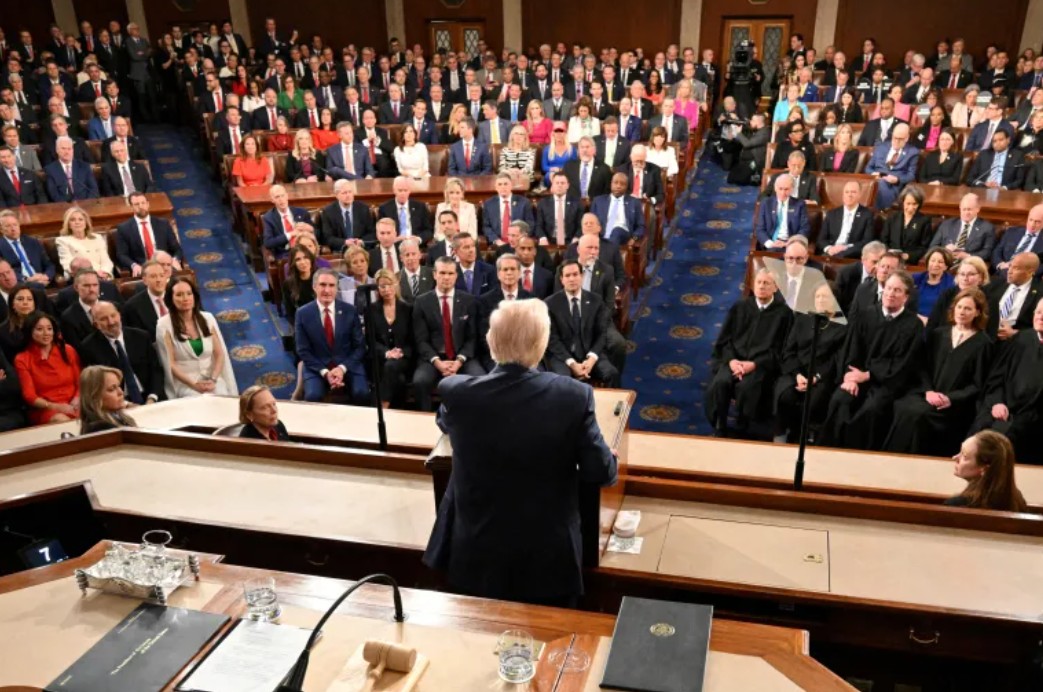عاجل | دعوات متصاعدة لإقالة ترامب… التعديل 25 أو العزل على خلفية التصعيد مع إيران - صورة مميزة صورة مميزة: عاجل | دعوات متصاعدة لإقالة ترامب… التعديل 25 أو العزل على خلفية التصعيد مع إيران