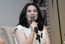 سلاف فواخرجي: بحب أغلط وأتعلم ومش كل الفرص اللي بتضيع بتتعوض