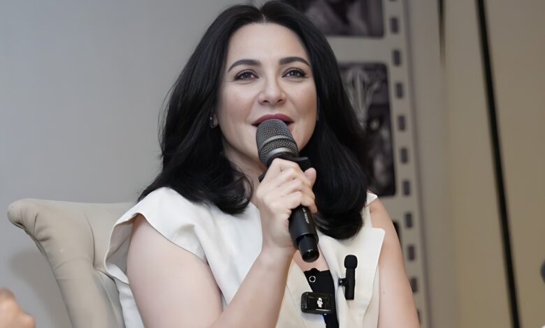 سلاف فواخرجي: بحب أغلط وأتعلم ومش كل الفرص اللي بتضيع بتتعوض