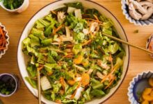 سلطة آسيوية بصلصة زبدة الفول السوداني