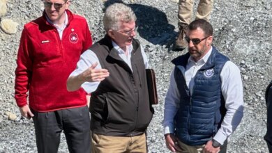 سيتم دفع أجور جميع العاملين في وزارة الأمن الوطني بحلول نهاية الأسبوع عن الأسابيع الستة الماضية من الإغلاق