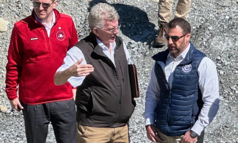 سيتم دفع أجور جميع العاملين في وزارة الأمن الوطني بحلول نهاية الأسبوع عن الأسابيع الستة الماضية من الإغلاق