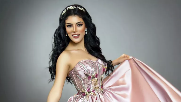 صابرين النجيلي بفستان أخضر مميز.. كيف نسقته؟