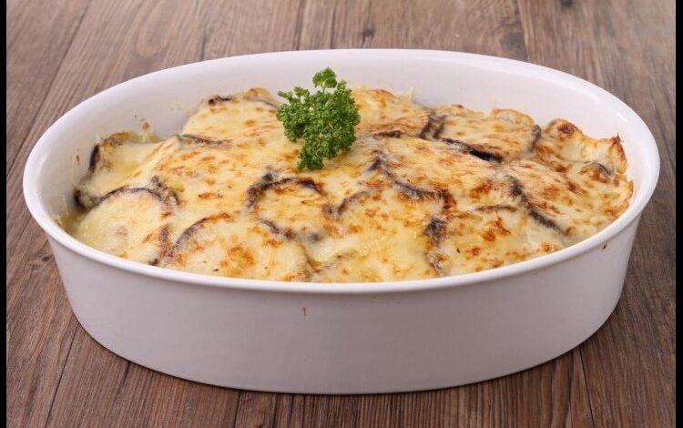 طريقة عمل المسقعة باللحمة المفرومة والبشاميل الأصلية - وصفات طبخ - أكلات اللحوم