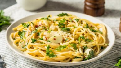 طريقة عمل باستا بصوص الزبدة والثوم - وصفات طبخ