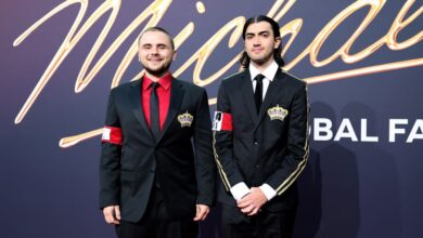 ظهور نادر لنجل مايكل جاكسون في العرض الخاص لفيلم السيرة الذاتية الخاص بوالده Michael