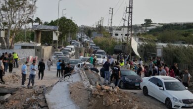 عائلات لبنانية نازحة تعود إلى ديارها رغم الهجمات الإسرائيلية | إسرائيل تهاجم لبنان نيوز