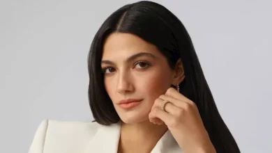 عاجل | تارا عماد بإطلالة كلاسيكية بالأبيض والأسود.. تفاصيل اللوك الأنيق