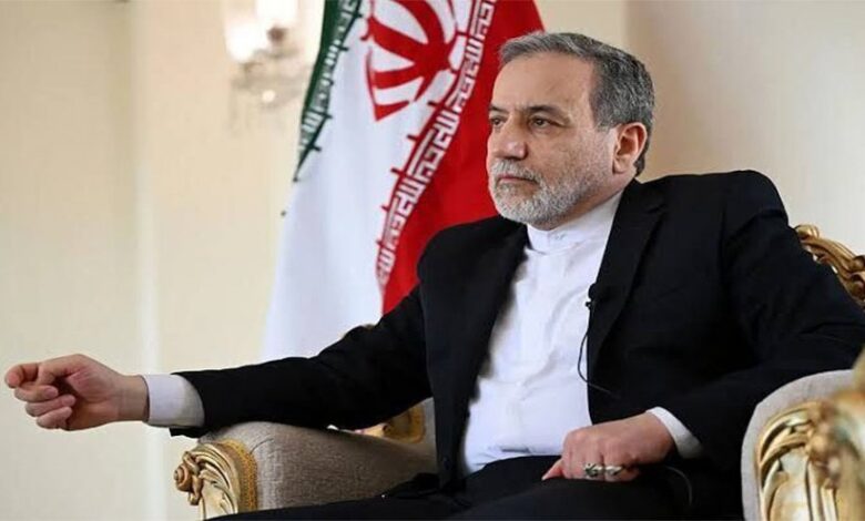 عراقجي يعلن فتح مضيق هرمز للسفن التجارية خلال الفترة المتبقّية من وقف إطلاق النار